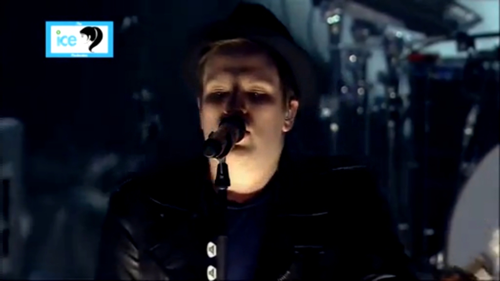 Подборка Fall Out Boy - Centuries _ My Songs Know What You Did in the Dark (Live @ NBA  All-Star Game 2015)