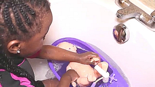 Подборка Baby Doll Bath time Fun and Peppa Pig Bath Balls