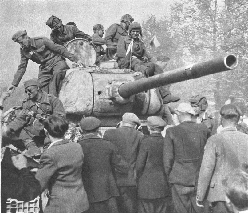 Марш советских танкистов рисунок